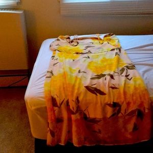 Brand new yellow dress never worn